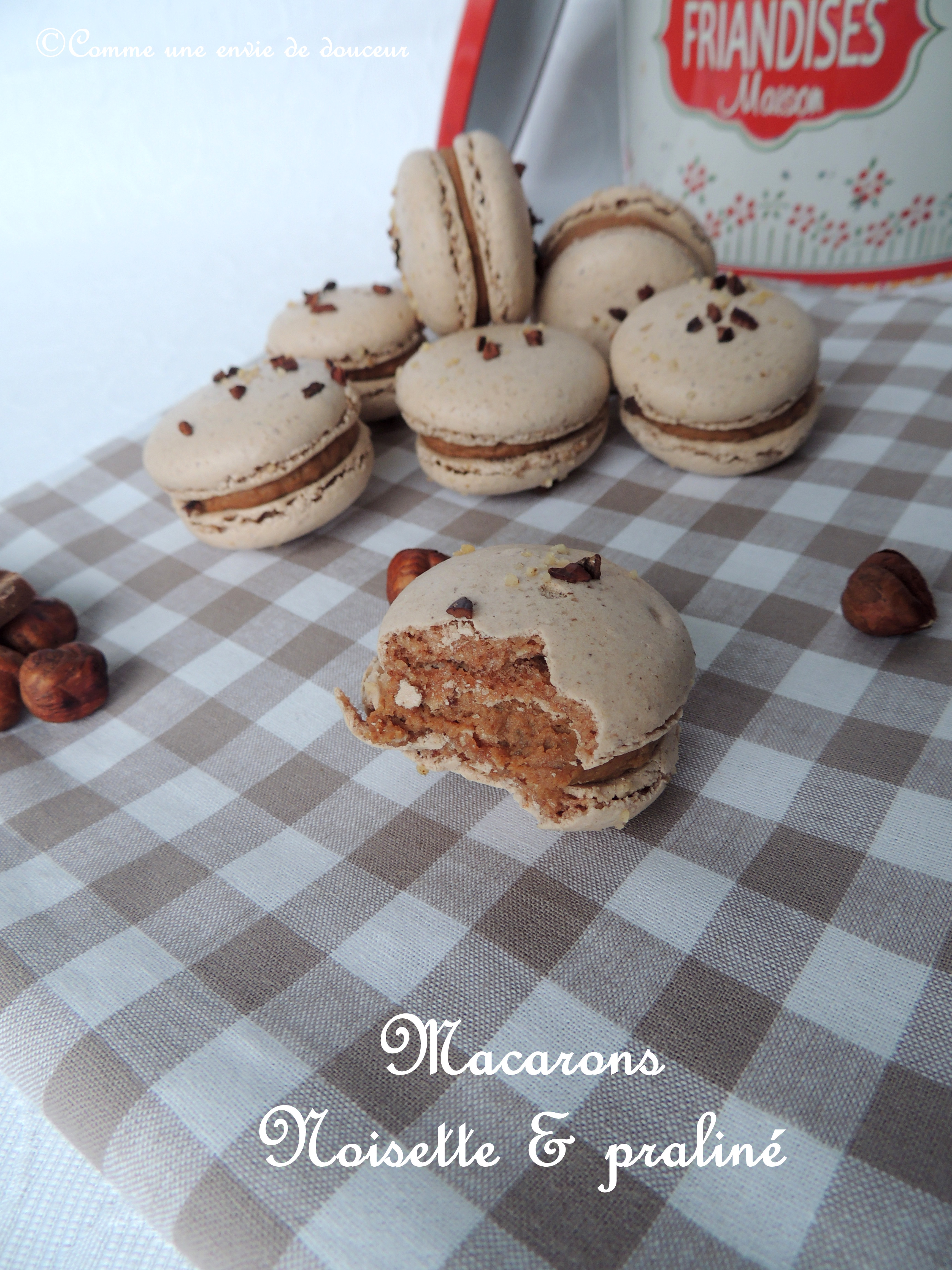 Macarons noisette, ganache praliné – Hazelnut and praliné macarons