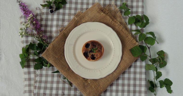 Tarte amandine aux mûres – Blackberry almond tartlets 