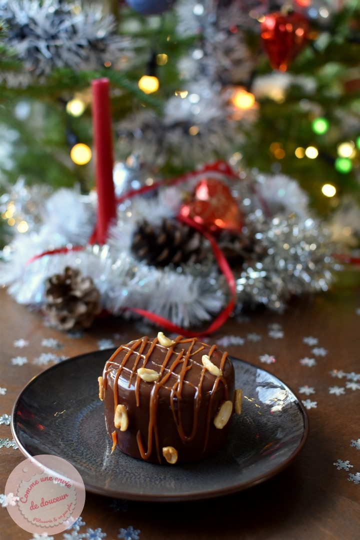 Bûche de Noël Cacahuète Chocolat Caramel façon Snickers - Les