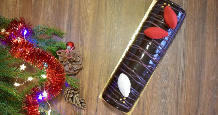 Bûche #1 version 2025 ~ Chocolat framboise & cardamome